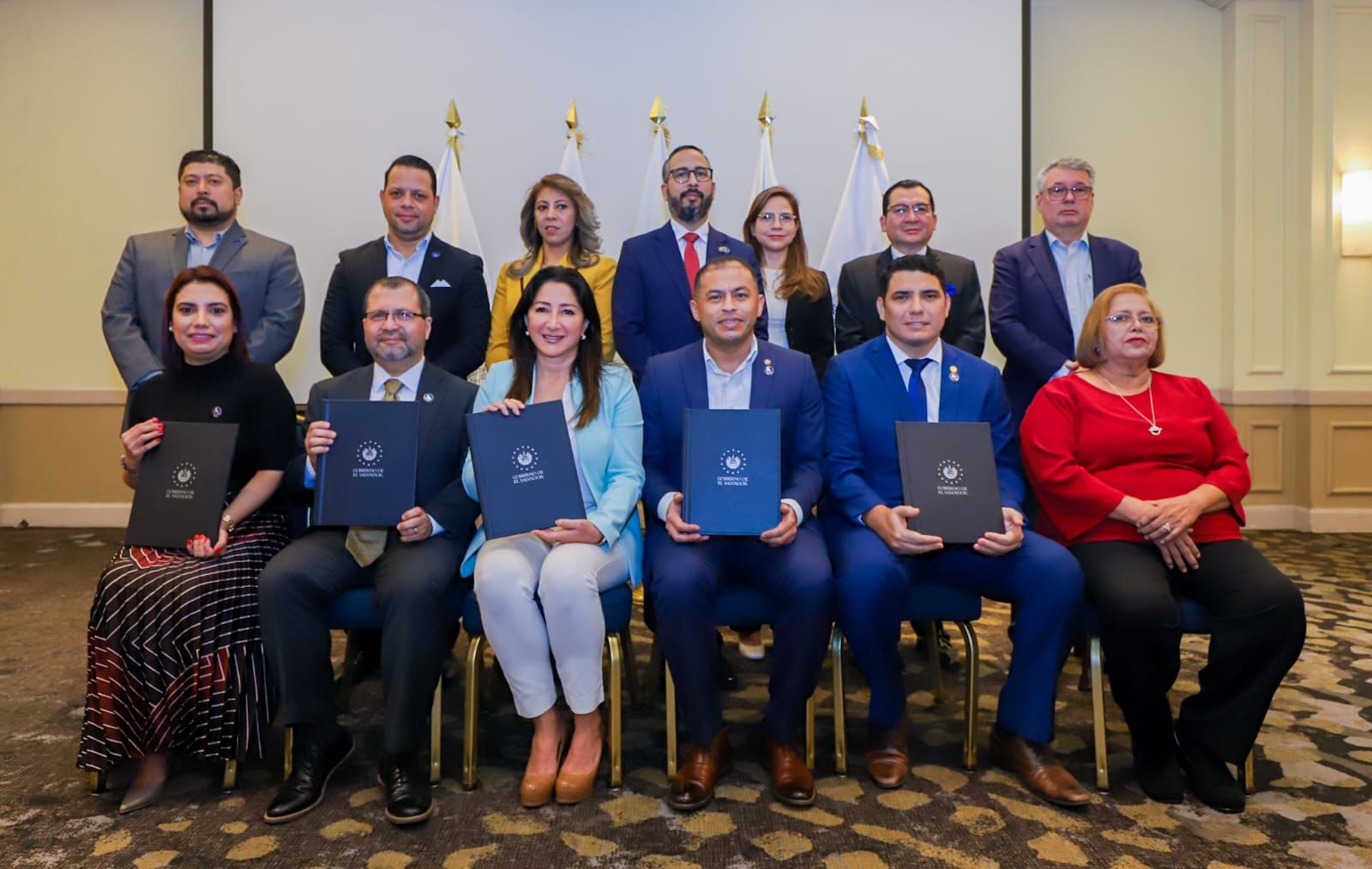 FOSOFAMILIA FIRMA CONVENIO DE COOPERACIÓN INTERISTUCIONAL CON CONAIPD