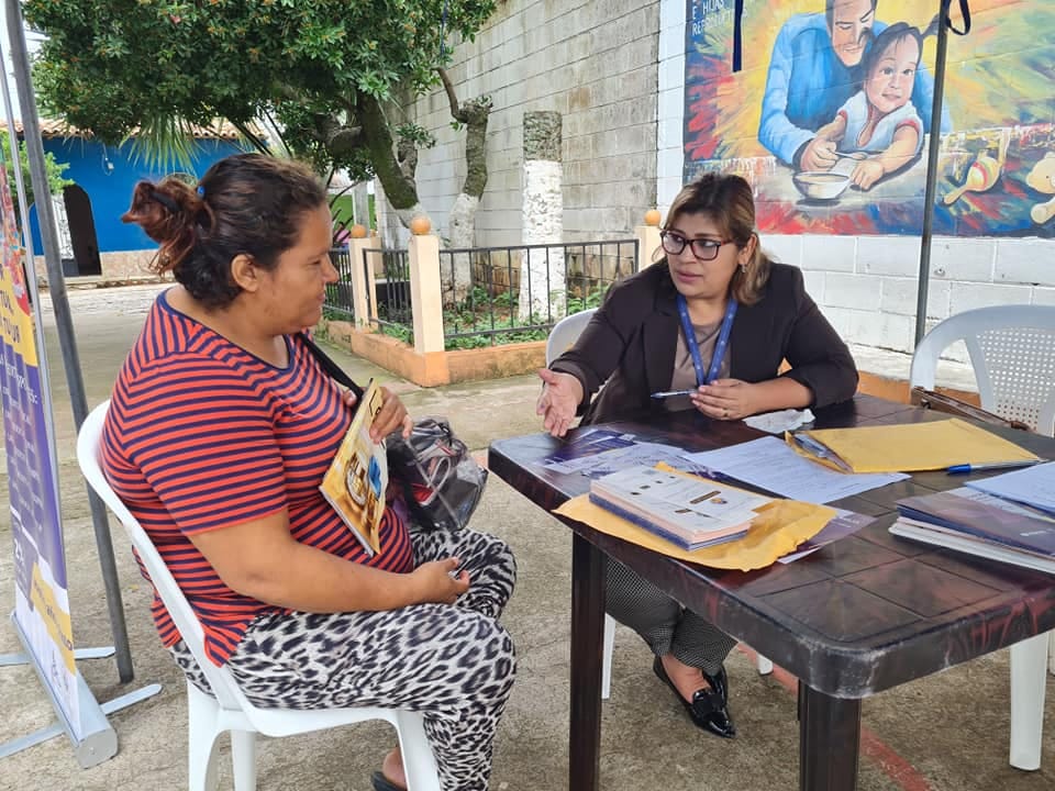 FOSOFAMILIA BRINDANDO OPORTUNIDADES FINANCIERAS A MUJERES SALVADOREÑAS