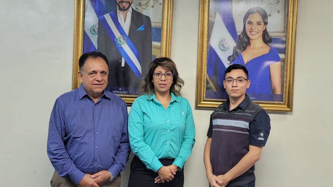 ARTICULANDO ESFUERZOS CON REPRESENTANTES DE CORREOS DE EL SALVADOR
